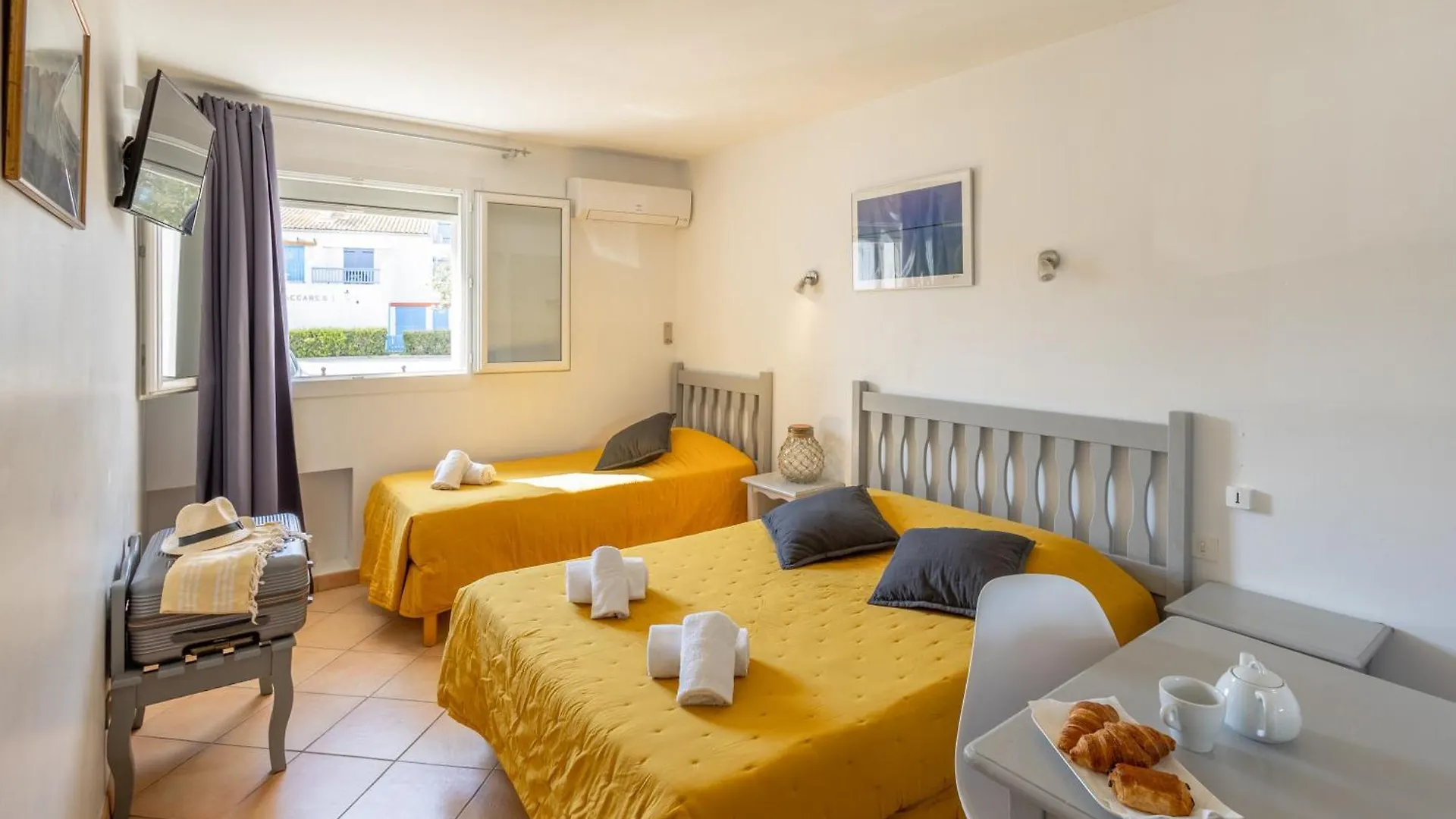 Le Fangassier Hotel Saintes-Maries-de-la-Mer 2*,  Франция