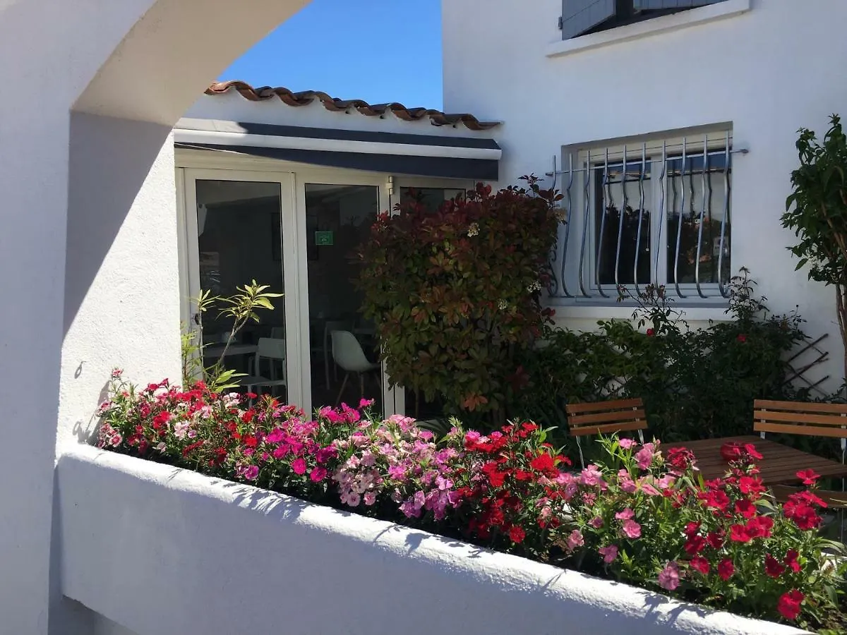 Le Fangassier Hotel Saintes-Maries-de-la-Mer 2*,
